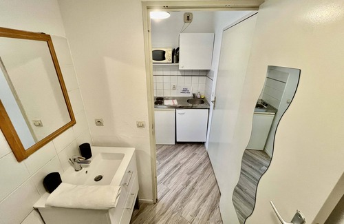 Port Marianne Apartment | Pleasant studio in a good location