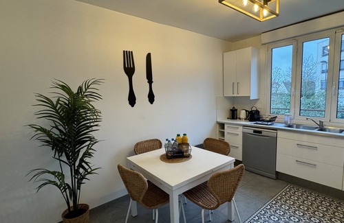 Vaires-sur-Marne House | Pleasant townhouse between Paris and Disneyland park