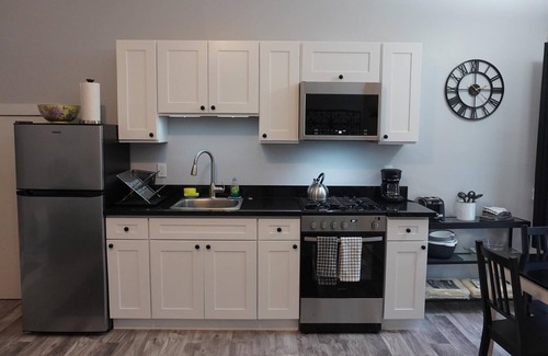 Ashbury Heights Apartment | Pleasant Unit in Prime Area