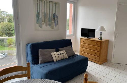 Saint-Cast-le-Guildo Apartment | Pleasant west-facing apartment in the La Garde district of Saint Cast, 10 m from the.