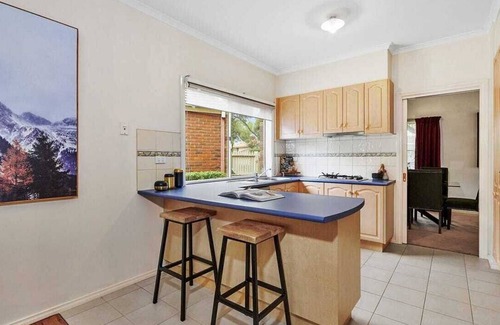 Vermont South House | Please don't book- I don't take guests the website doesn't allow me to delete ad