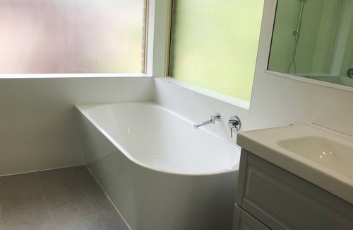 Vermont South House | Please don't book- I don't take guests the website doesn't allow me to delete ad