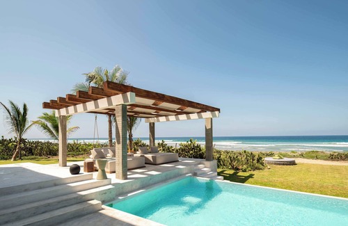 Santa Maria Colotepec Villa | Please Inquire Before Booking – Luxury Villa