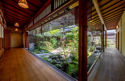 Nishijin House | Please spend quality time in one of the Kyoto's largest townhouses.