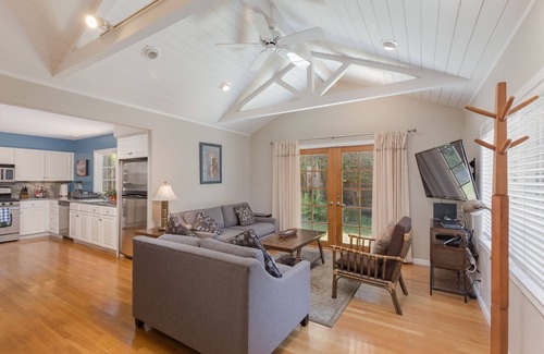 Opal Cliffs House | Pleasure Point Oasis ~ Family and dog-friendly yard ~ Off-street parking