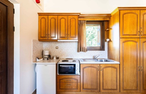 Kylini Apartment | Pleiades Jewel, Maia - Corinthos Pool Bliss