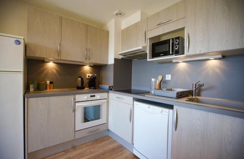 Font-Romeu-Odeillo-Via Apartment | Plein Centre- T2 Premium- 6 couchages-Parking couvert- Netflix-5 mn Télécabine