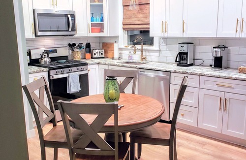 Villas House | Plenty of beach time to be enjoyed in Sept/Oct, book 3 nights, get 4th 1/2 off!