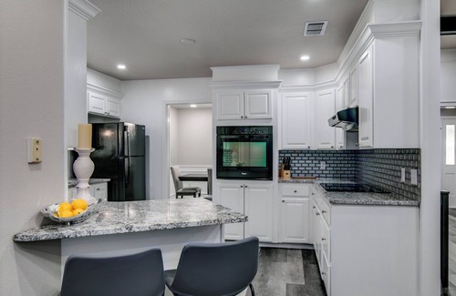 Texarkana House | Plenty of space for family gatherings or business meetings