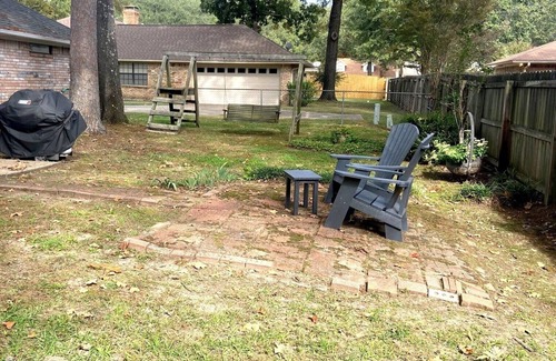 Texarkana House | Plenty of space for family gatherings or business meetings