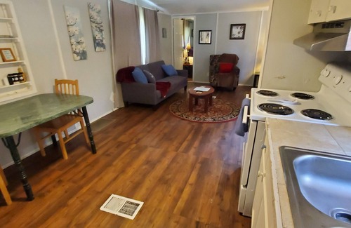 West Monroe Apartment | Plenty of space for that extended stay! 3 Beds!