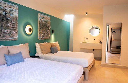 Ejidal Hotel | Plot 7 Cafe - Hotel. Beautiful and quiet Boutique Hotel, with cafeteria.