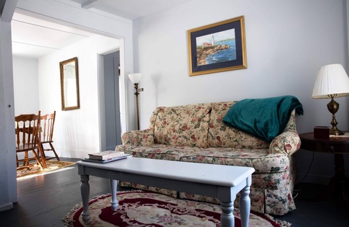 Rockland Apartment | Plot your next break at Prosehaven