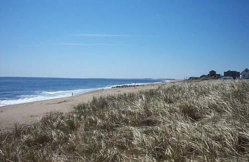 Newbury Cottage | Plum Island - Charming 2 BR Cottage by the Sea