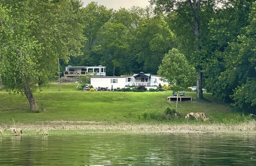 Bakerton House | Plum Lazy on the Potomac
