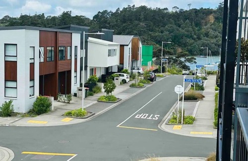 Hobsonville House | Plush modern home in Hobsonville