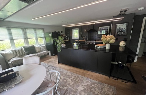 Port Ewen House | Pluto's Retreat - A welcoming 3-bedroom house in Kingston