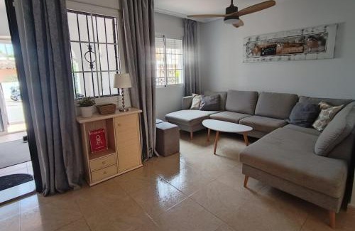 Torrevieja Apartment | PMT03 - Charming Townhouse with communal pool