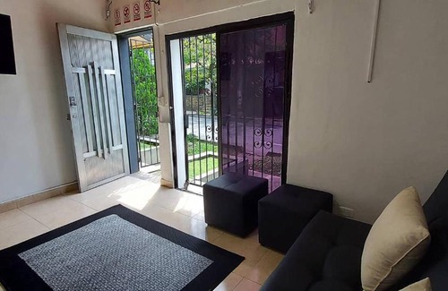 El Poblado Apartment | Poblado Manila 150MB - Autocheckin