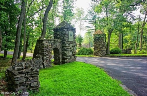 Mountainhome Cottage | Pocono Cottage