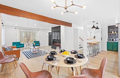 East Stroudsburg House | Pocono Luxury Retreat - Games, Hot tub and More!