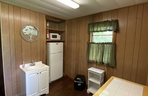 White Mills Cottage | Pocono Mountain Cottage on Private 10 acre lake & 100 acre grounds