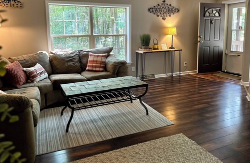 Mount Pocahontas House | Pocono Serenity close to Historic Downtown Jim Thorpe