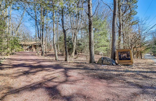 Lake Harmony Estates Cottage | Poconos Home w/Game Room: Walk to Lake Harmony!