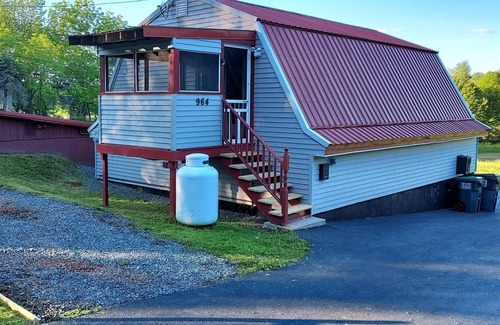 Hamlin House | Poconos private studio for 2 Located in Lake Ariel, PA