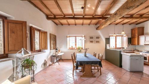 Teverina di Cortona House | Podere Schioppello Casale con appartamenti privati