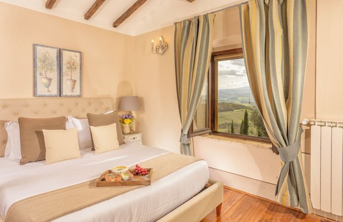 Sarteano Hotel | Podere Val D'Orcia - Tuscany Equestrian