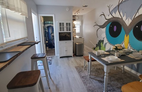 Gulfport Apartment | Poe's Place: In the Heart of Gulfport Art District!