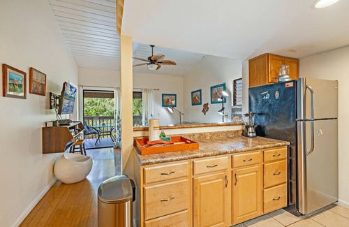 Kahana House | Pohailani Maui recently renovated 2 bedroom cottage on 9 lush tropical acres!