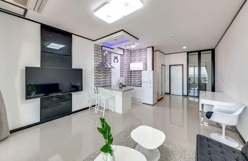 Pohang House | Pohang The East Pool Villa Pension