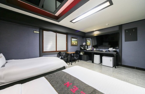 Pohang Hotel | Pohang Youngil Univ Hotel Queens