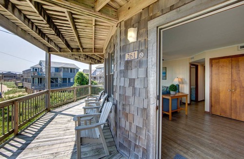 Buxton Cottage | Point Break Cottage- Steps to Beach- Community Pool & Spa