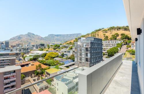 Green Point Apartment | Point Break Penthouse