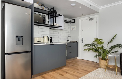 Green Point Apartment | Point Break | Table Mountain Views | Pool