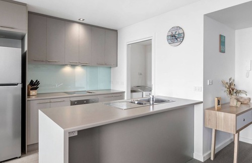 Lorne Apartment | Point Grey Apartment 7