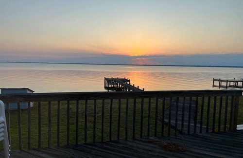 Colington House | Point Harbor Haven Waterfront