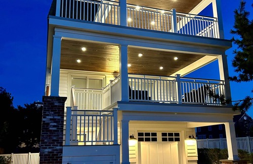 Admiral Estates House | 'Point of View' This Newly purchased and renovated single family home located in Cape May's Prestigious Poverty Beach area.