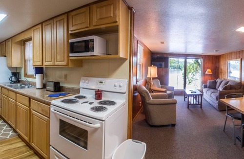 Camdenton Apartment | Point View Resort