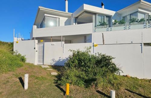 Wavecrest House | Point Villa