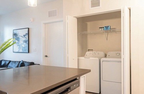 Port Tampa City Apartment | Pointe 2BD w/Den 4 - Two Bedroom Apartment, Sleeps 4
