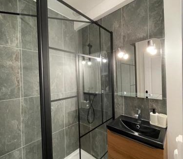 Bourgogne Apartment | Poirier 6