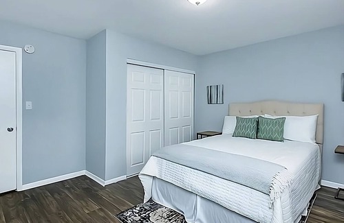 East Point Apartment | Polaris At East Point apartments