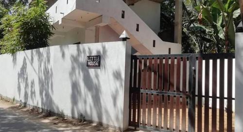 Polhena House | Polhena Little House