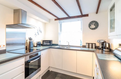 Mevagissey Cottage | POLKIRT FORGE, character holiday cottage, with a garden in Mevagissey