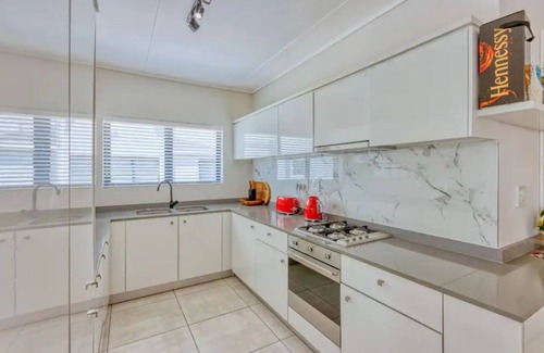 Greater Johannesburg Metropolitan Area Apartment | Polofields waterfall Home away from home apartment - Fili