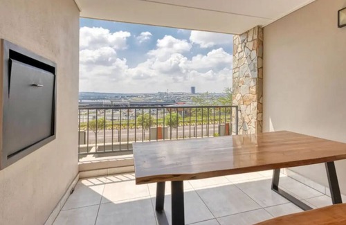 Greater Johannesburg Metropolitan Area Apartment | Polofields waterfall Home away from home apartment - Fili
